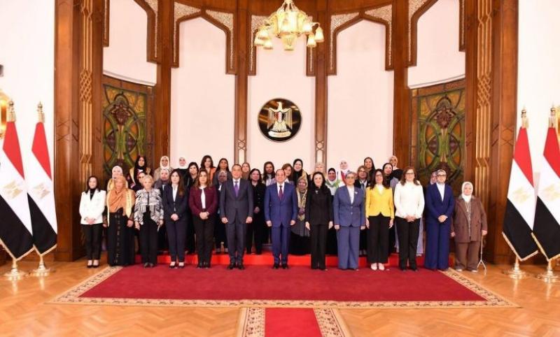 السيسي يشارك في لقاء المرأة المصرية والأم المثالية ويؤكد: تمكين المرأة أولوية وطنية