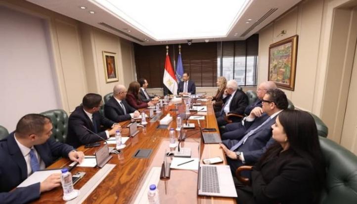 وزير الاتصالات يبحث مع مايكروسوفت تعزيز التعاون في الذكاء الاصطناعي وبناء القدرات الرقمية