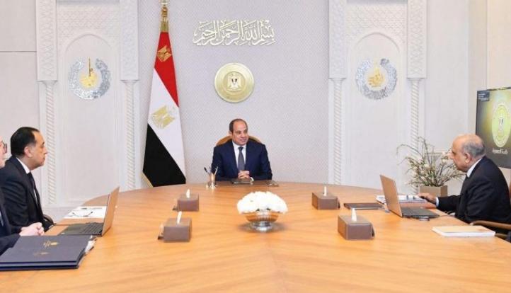 السيسي يستعرض خطط إضافة 2500 ميجاوات من الطاقة الشمسية والرياح وربطها بالشبكة القومية للكهرباء