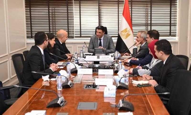 “وزير الصناعة” يبحث مع لوريال مصر تعزيز الاستثمارات وزيادة المكون المحلي والصادرات