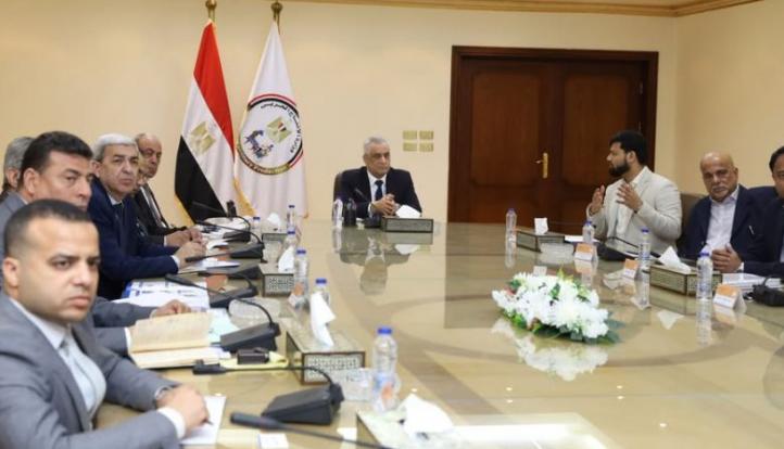 وزير الإنتاج الحربي يبحث مع شركة “باراسون للأنظمة المتقدمة” التعاون الاستراتيجي في مجالات التصنيع المختلفة