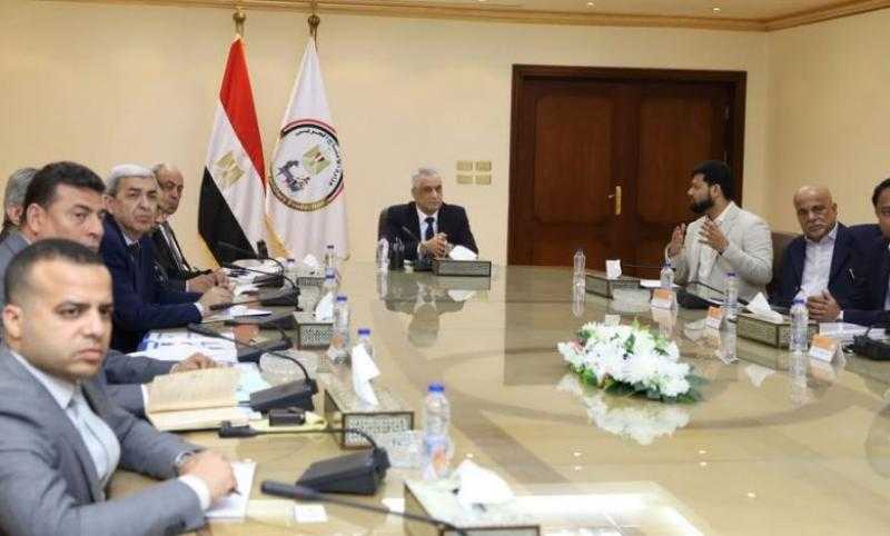 وزير الإنتاج الحربي يبحث مع شركة “باراسون للأنظمة المتقدمة” التعاون الاستراتيجي في مجالات التصنيع المختلفة