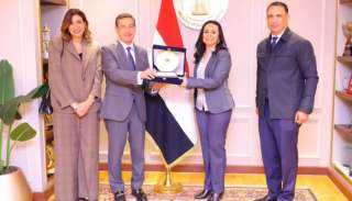 وزارة التضامن الاجتماعي وبنك التعمير والإسكان يشهدان توزيع عدد من الأجهزة التعويضية لطلاب الجامعات من ذوي الإعاقة