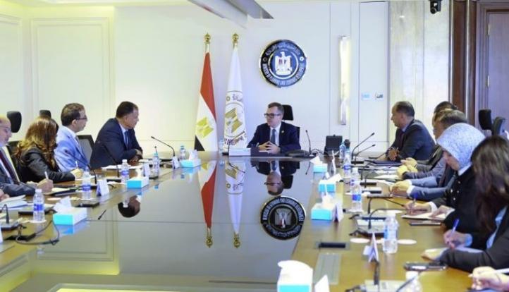 وزير التخطيط يبحث مع مدير المكتب الإقليمي للبنك الإسلامي للتنمية بالقاهرة سبل التعاون المستقبلي