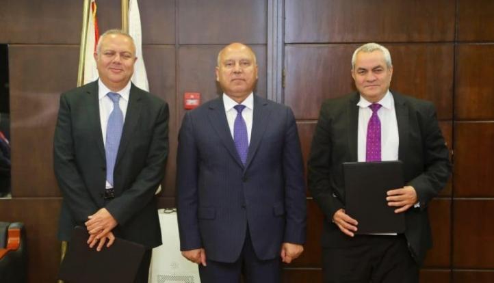 سكاي بورتس توقع مذكرة تفاهم مع وزارة النقل لإنشاء ميناء جاف ببرج العرب