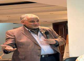 مستشار سابق بالأمم المتحدة :  من يربط أمنه الاقتصادي بسوق طاقة مضطرب سيظل يدفع الفاتورة