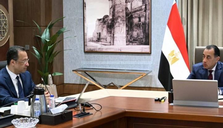 رئيس الوزراء يتابع خطط الاتصالات لزيادة صادرات التعهيد إلى 6 مليارات دولار خلال 2026