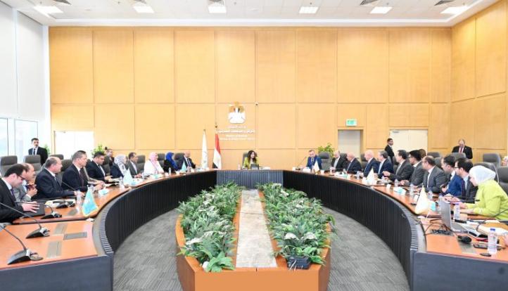 وزيرة الإسكان تتابع مشروعات مياه الشرب والصرف الصحي بالقليوبية والعبور وتوجه بتعزيز التشغيل والصيانة