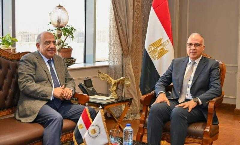 وزيرا الري والكهرباء يبحثان التوسع في استخدام الطاقة الشمسية بمحطات الرفع لدعم التحول الأخضر وخفض الانبعاثات