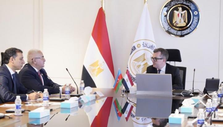 وزير التخطيط يبحث مع سفير أذربيجان تعزيز الشراكة التنموية وتوسيع الاستثمارات المشتركة