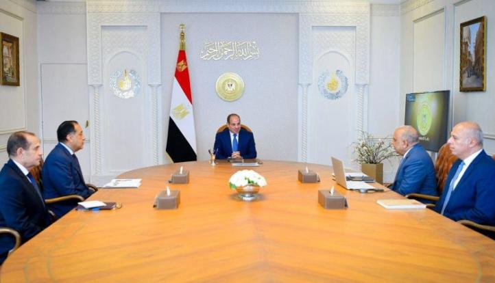 السيسي يتابع مشروعات تدعيم شبكة الكهرباء والتحول للطاقة المتجددة ويؤكد ضرورة الالتزام بالجداول الزمنية