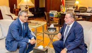 محافظ البنك المركزي المصري يبحث مع نظيره التونسي أوجه التعاون المشترك بين الجانبين