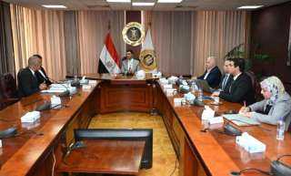 وزير الصناعة يبحث مع «أونا إلكتريك» توطين مكونات الصناعات الكهربائية وتعزيز الاعتماد على الطاقة النظيفة