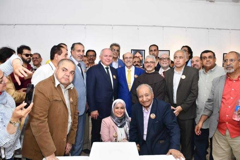 محمد صبحي بعيون فناني العالم.. افتتاح المعرض الدولي ”فارس الفن العربي” بمتحف محمود مختار