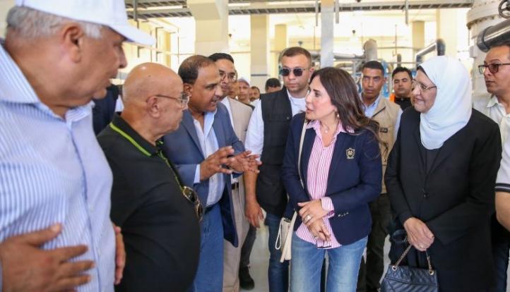 وزيرة الإسكان ومحافظ مطروح يتفقدان مشروعات مياه الشرب والصرف الصحي