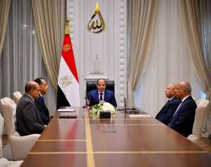 الرئيس السيسي يجتمع برئيس الوزراء ووزير النقل ومُستشار رئيس الجمهورية للتخطيط العمراني