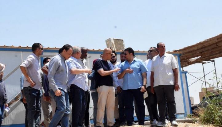 نائب وزيرة الإسكان يتفقد مشروعات المرافق والطرق بمناطق «بيت الوطن» بالقاهرة الجديدة