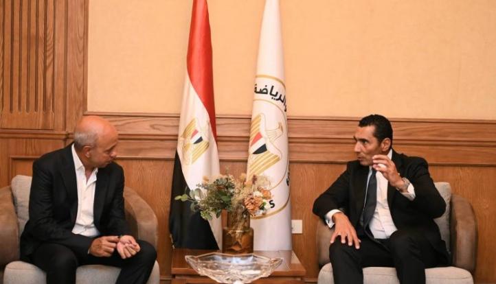 وزير الشباب والرياضة يبحث مع رئيس لاند مارك للتطوير العقاري LMD تعزيز رعاية الأبطال الرياضيين ودعم المواهب الواعدة