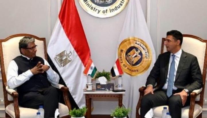 مصر والهند تبحثان توسيع التعاون الصناعي وجذب استثمارات هندية جديدة للسوق المصري