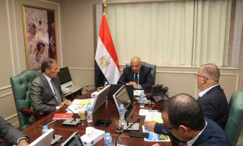 وزير الكهرباء يتابع مع الاستشاري الدولي تحديث استراتيجية الطاقة المتكاملة والمستدامة حتى 2040