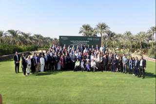 البنك الأهلي المصري يعلن إطلاق «دليل أكسفورد للاقتصاد المصري» بالتعاون مع بنك مصر والجامعة الأمريكية بالقاهرة