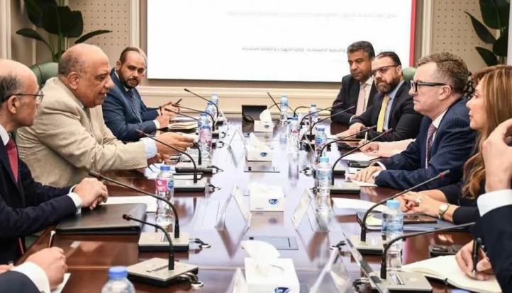 وزيرا الكهرباء والتخطيط يبحثان مشروعات تحلية مياه البحر وتعظيم القيمة المضافة من الأملاح المستخرجة
